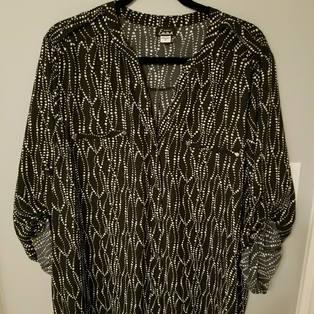 Beautiful black and white plus size blouse